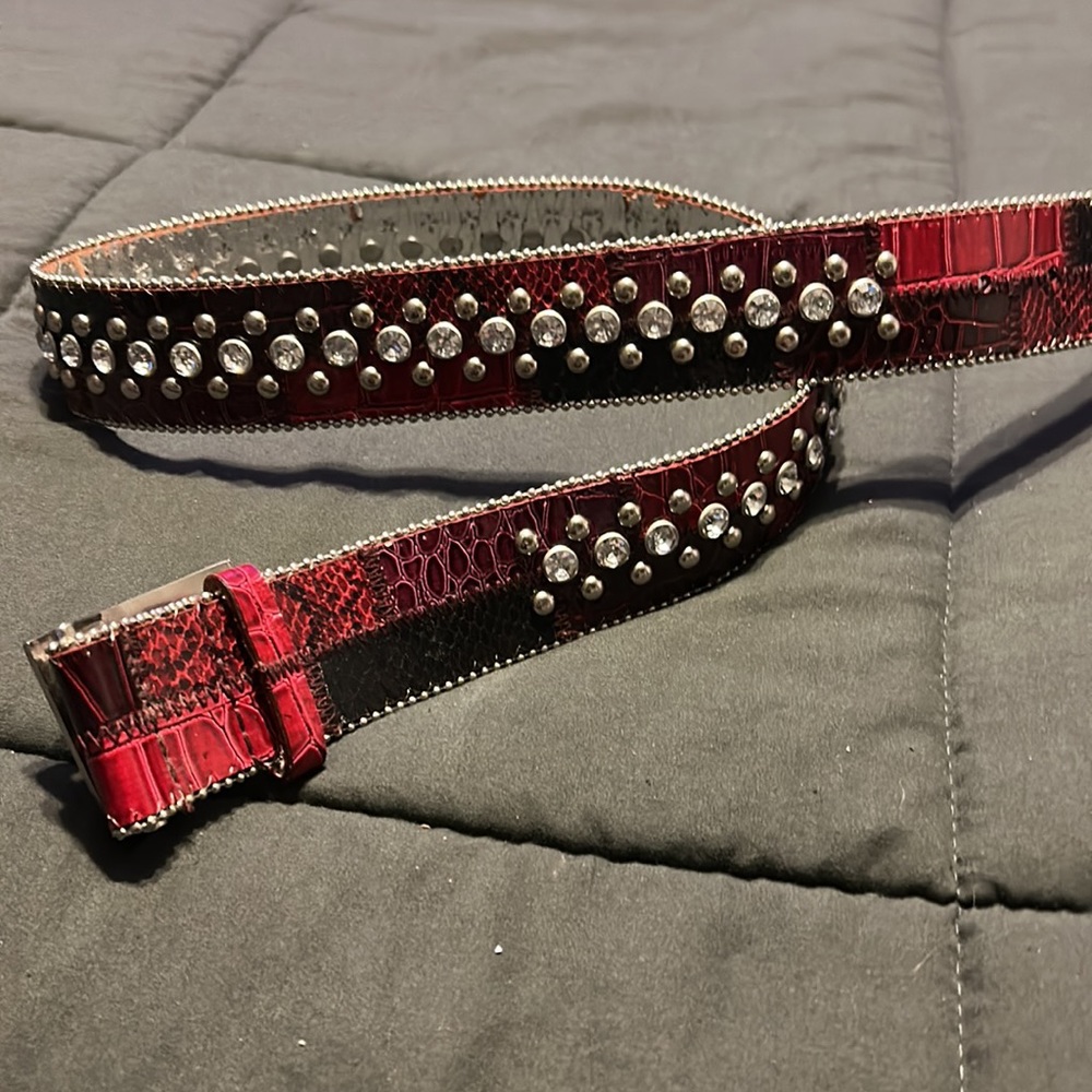 Vintage Studded Rhinestone Guess Belt (100cm)